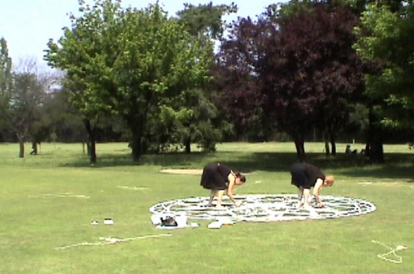 http://www.giuri.mirunadragan.com/files/gimgs/th-10_void1perf3.jpg