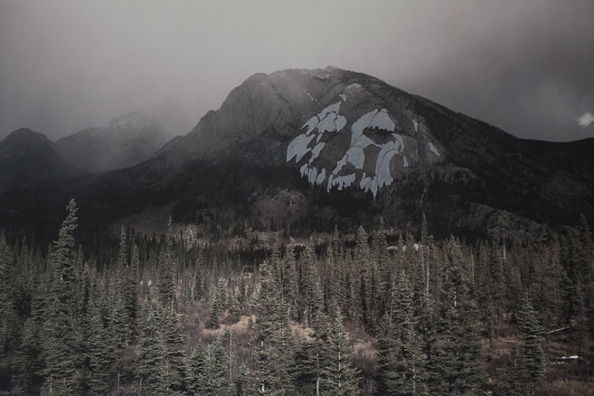 http://www.giuri.mirunadragan.com/files/gimgs/th-12_Dragan08_TheMountainsAreMirrors3-web.jpg