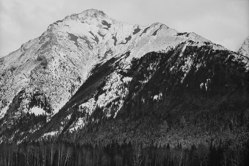 http://www.giuri.mirunadragan.com/files/gimgs/th-12_Dragan10_TheMountainsAreMirrors5-web.jpg