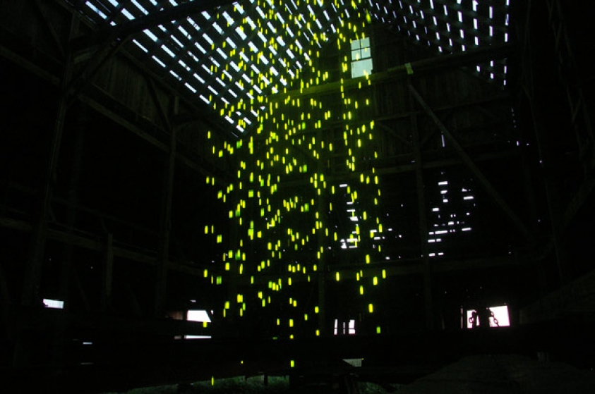 http://www.giuri.mirunadragan.com/files/gimgs/th-22_LoveFromAbove_instal1-web.jpg