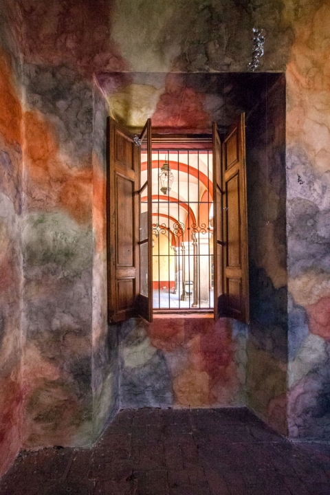 http://www.giuri.mirunadragan.com/files/gimgs/th-58_IMG_0960_Inside_Out_W.jpg
